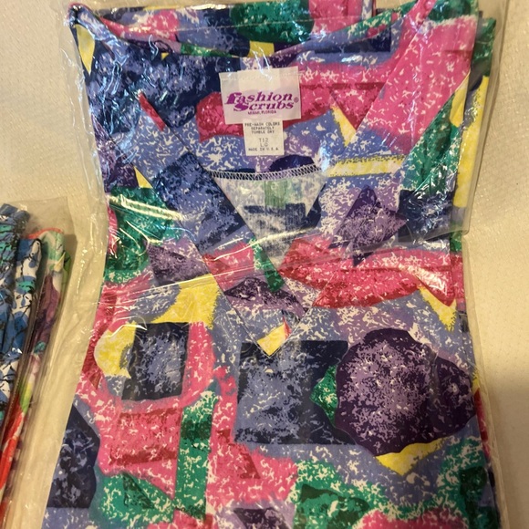 Women’s scrubs top bundle size large 3 pieces L~3 - Picture 8 of 8